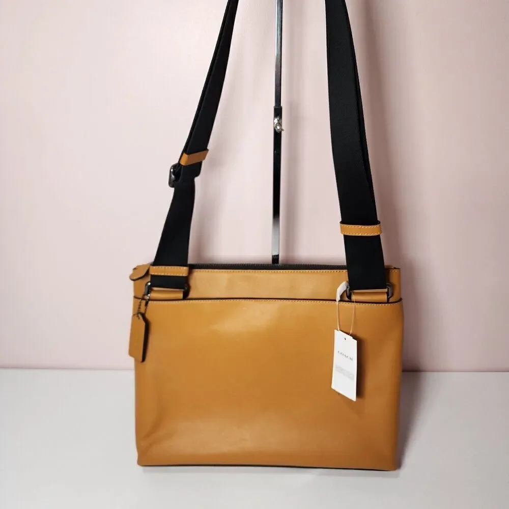 Coach carrier zip